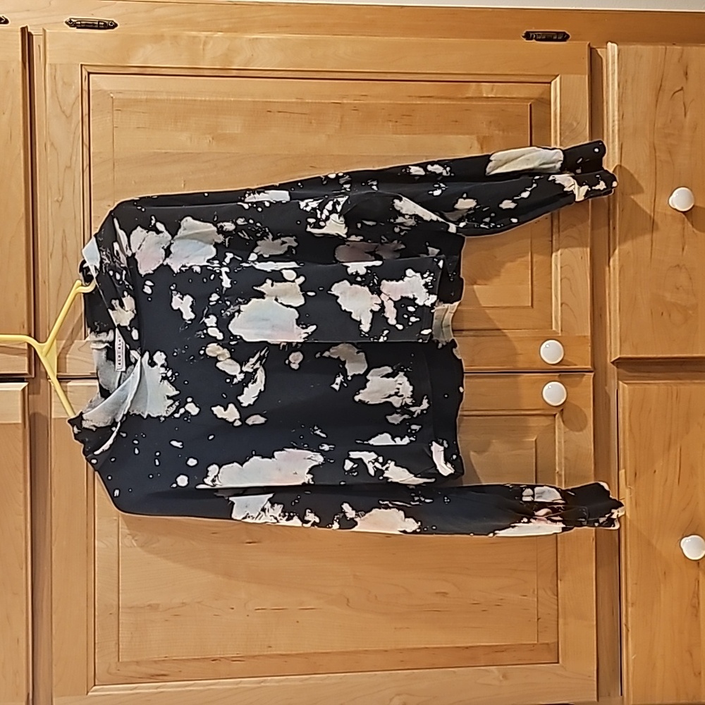 Cropped tie-dye hoodie